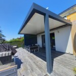 SARL Johan Imbert : pose et réalisation de menuiserie, pergolas, fenêtres, portes d’entrée et de garage, terrasses en bois, portails et clôtures à Lentilly et autour de Lyon, made in France.
