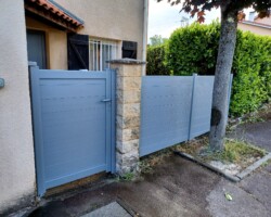 SARL Johan Imbert : pose et réalisation de menuiserie, pergolas, fenêtres, portes d’entrée et de garage, terrasses en bois, portails et clôtures à Lentilly et autour de Lyon, made in France.