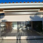 SARL Johan Imbert : pose et réalisation de menuiserie, pergolas, fenêtres, portes d’entrée et de garage, terrasses en bois, portails et clôtures à Lentilly et autour de Lyon, made in France.