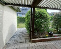 SARL Johan Imbert : pose et réalisation de menuiserie, pergolas, fenêtres, portes d’entrée et de garage, terrasses en bois, portails et clôtures à Lentilly et autour de Lyon, made in France.